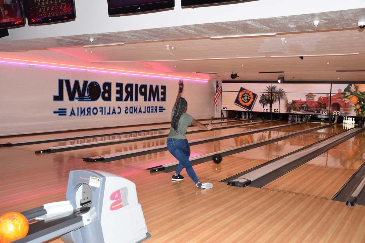 Team Crafton Bowling Night Photos Thumbnail